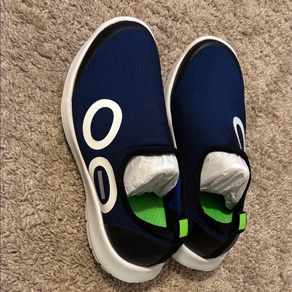Men’s 8 Oofos Athletic Shoes Navy Lime Green New